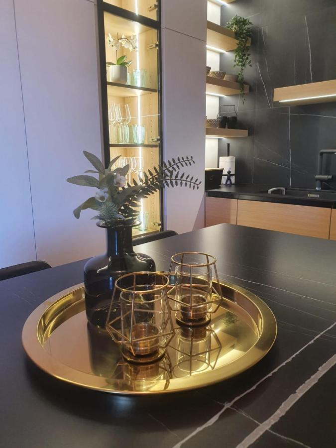 ザダルShell Sky Luxury Penthouse With Private Poolアパートメント エクステリア 写真